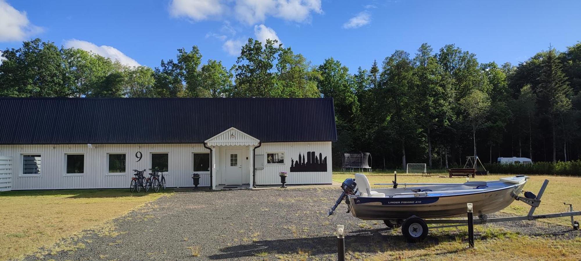 Boende I Malaskog, Near The Lake, Boat, Big Garden Ryssby Екстериор снимка